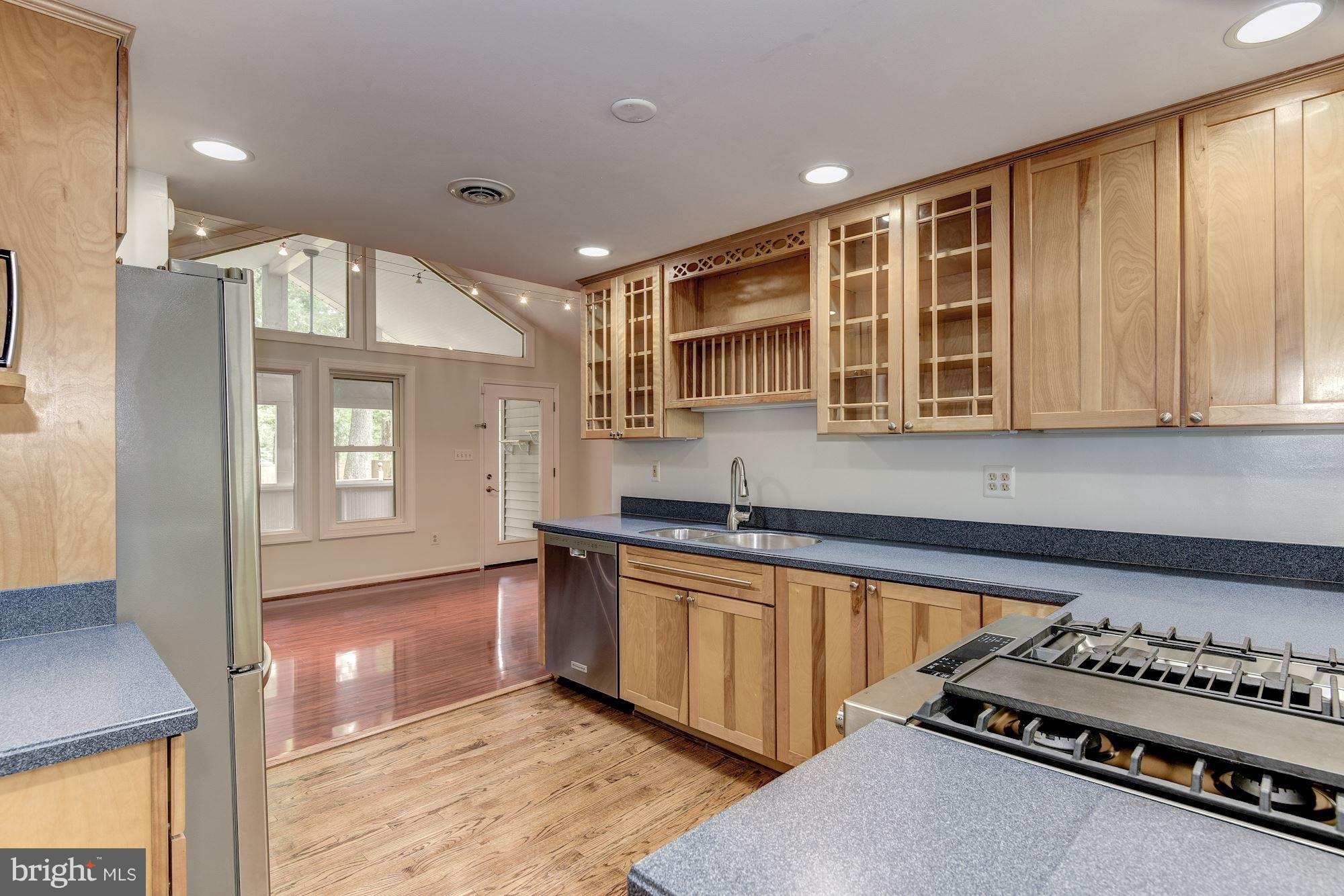 7729 Schelhorn Road Alexandria, VA 22306 - Photo 7 of 30 Open Concept kitchen