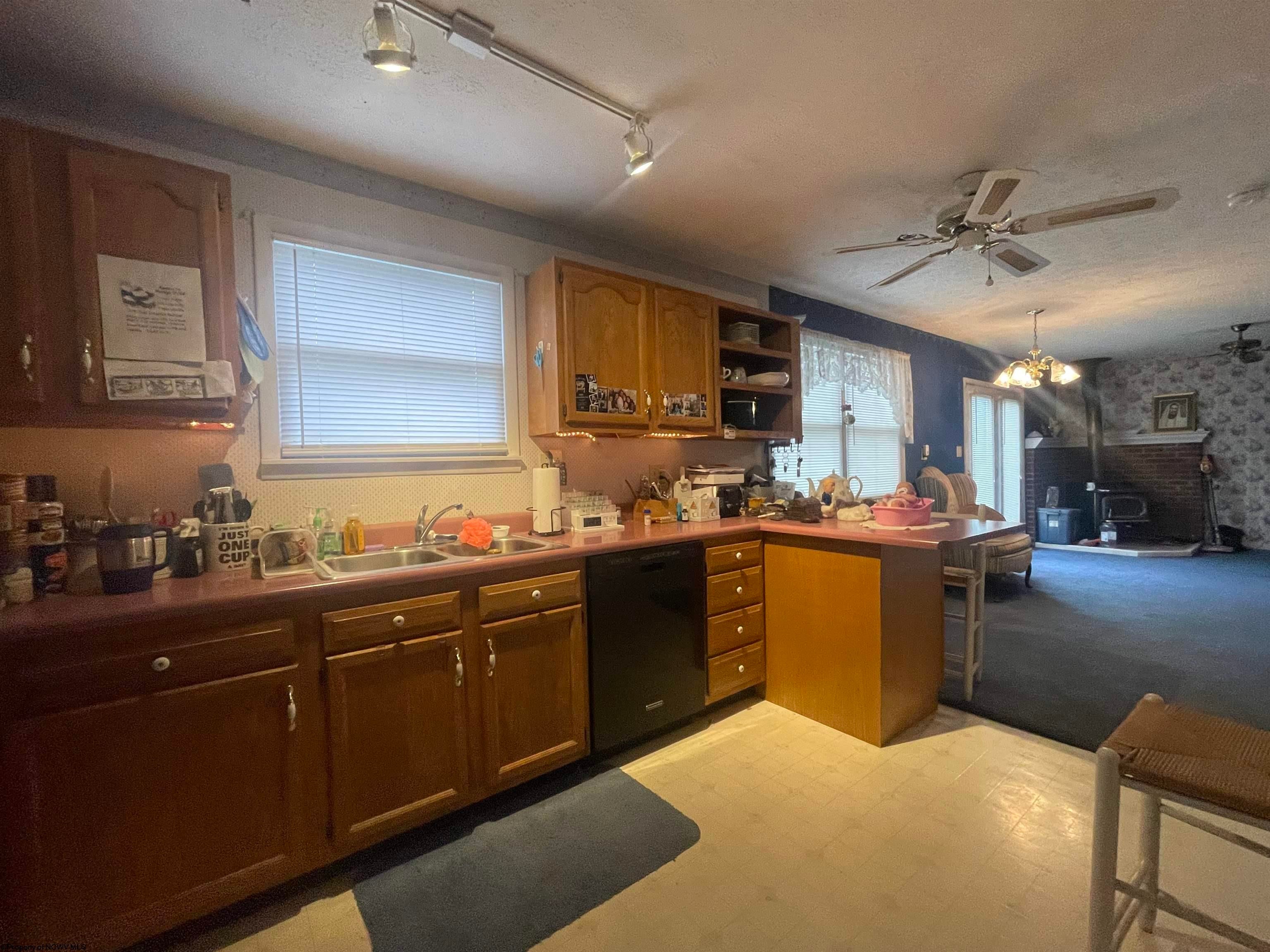 514 Crouse Road Volga, WV 26238 - Photo 6 of 34 Gallery Image 6