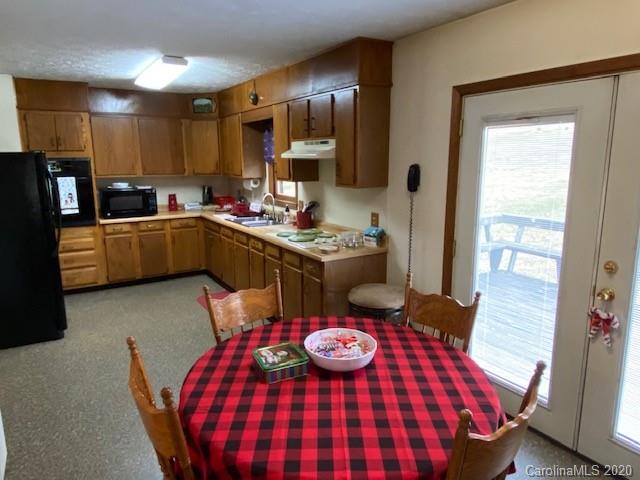 859 Summer Road Hendersonville, NC 28792 - Photo 13 of 32 Gallery Image 13