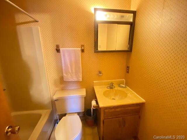 859 Summer Road Hendersonville, NC 28792 - Photo 16 of 32 Gallery Image 16