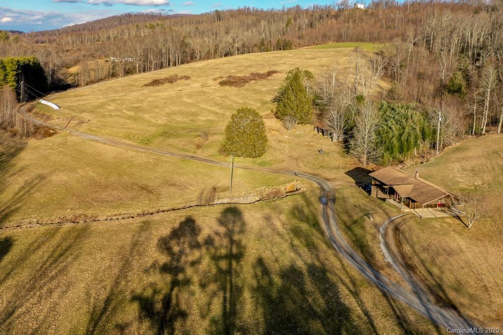859 Summer Road Hendersonville, NC 28792 - Photo 28 of 32 Gallery Image 28