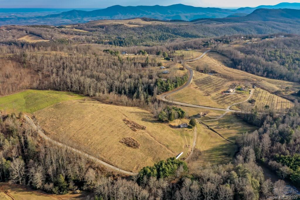 859 Summer Road Hendersonville, NC 28792 - Photo 30 of 32 Gallery Image 30