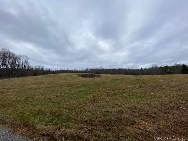 859 Summer Road Hendersonville, NC 28792 - Photo 4 of 32 Gallery Image 4