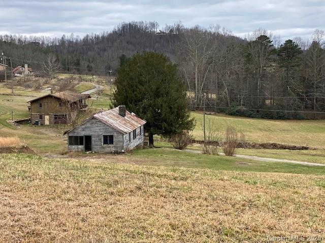 859 Summer Road Hendersonville, NC 28792 - Photo 5 of 32 Gallery Image 5