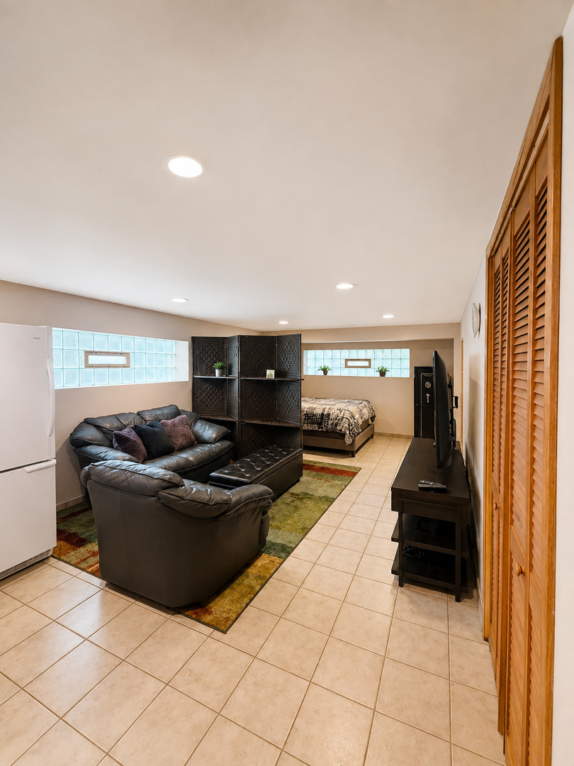 116 May Street Addison, IL 60101 - Photo 9 of 11 Gallery Image 9