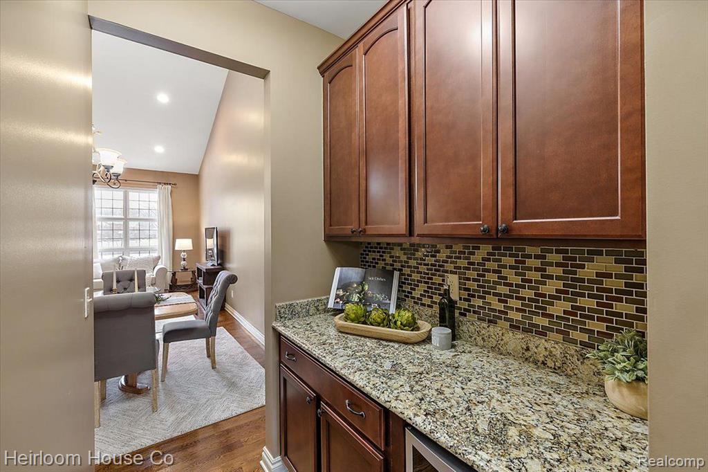 45926 South Stonewood Road Canton, MI 48187 - Photo 11 of 73