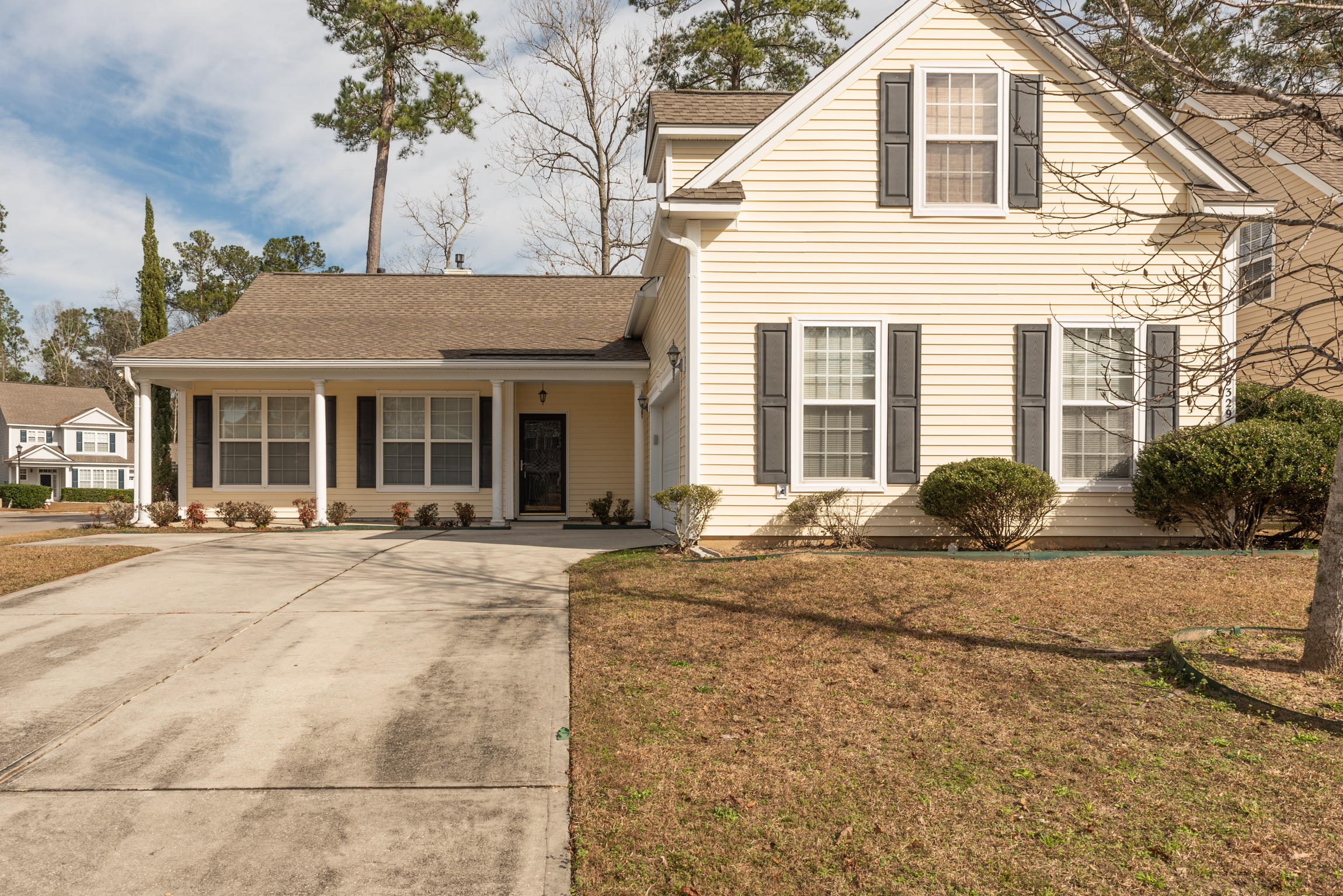 9329 Ayscough Road Summerville, SC 29485 - Photo 2 of 41 1FB21FEC-852C-4BB3-9222-C9EF4651ECFB