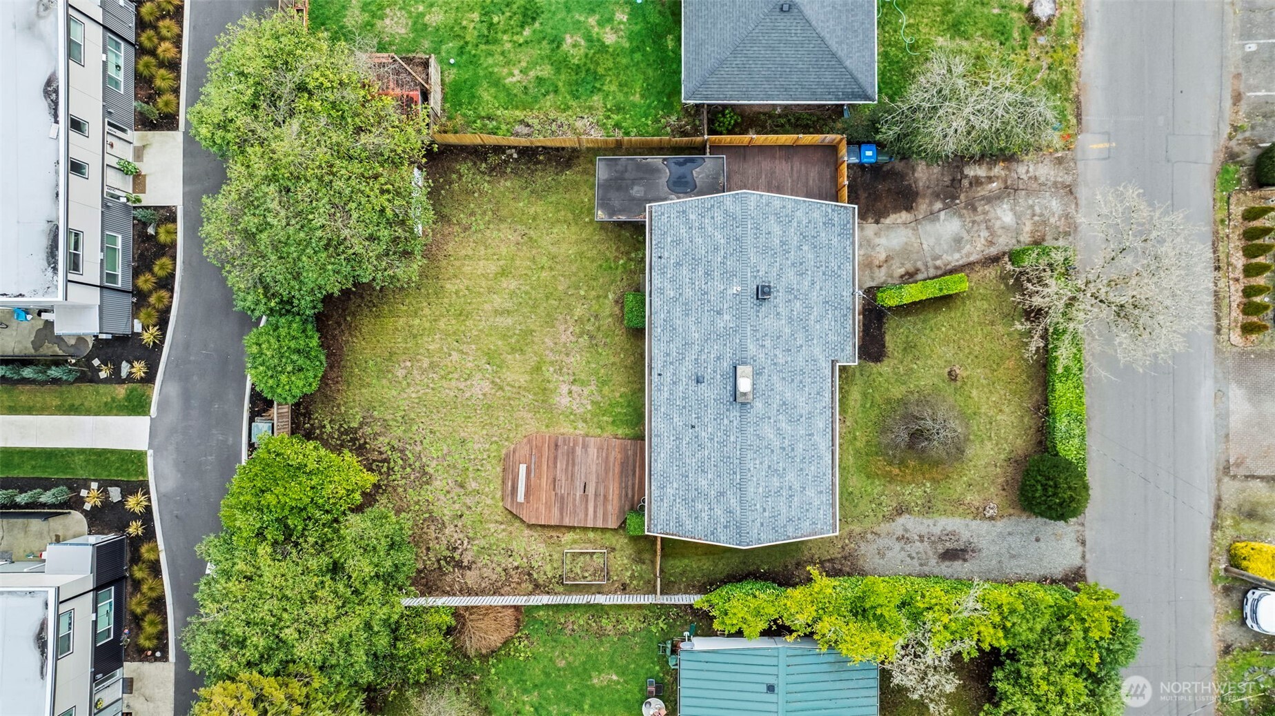 8809 Meadow Road Southwest Lakewood, WA 98499 - Photo 30 of 33 an aerial view of a house