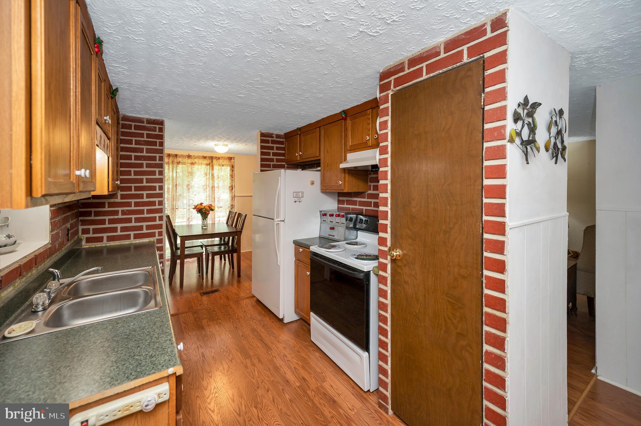 33080 Jackson Loop Locust Grove, VA 22508 - Photo 11 of 44 Pantry