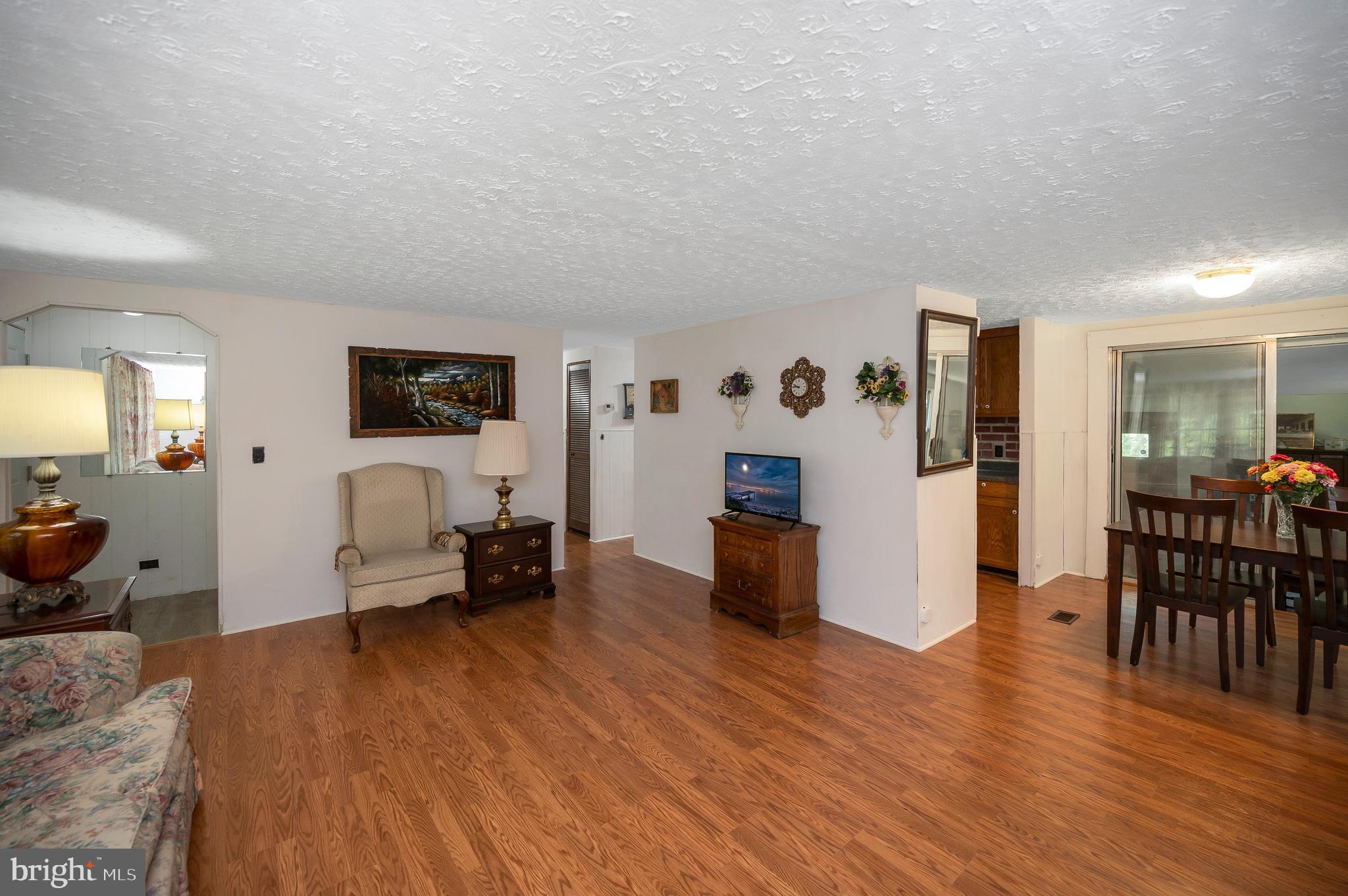 33080 Jackson Loop Locust Grove, VA 22508 - Photo 7 of 44 Laminate flooring
