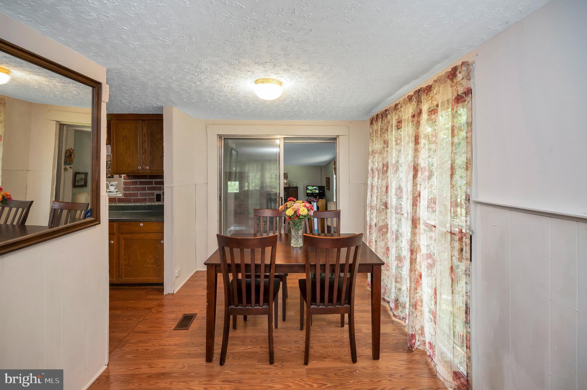 33080 Jackson Loop Locust Grove, VA 22508 - Photo 8 of 44 Dining room