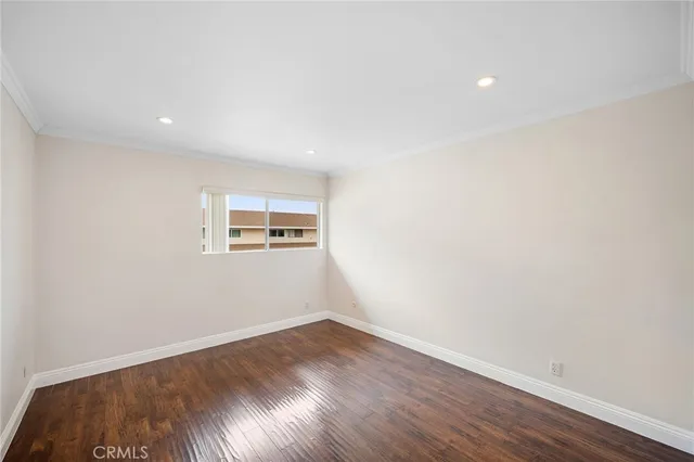$3,100 | 121 Sinclair Avenue, Unit 206, Glendale, CA 91206
