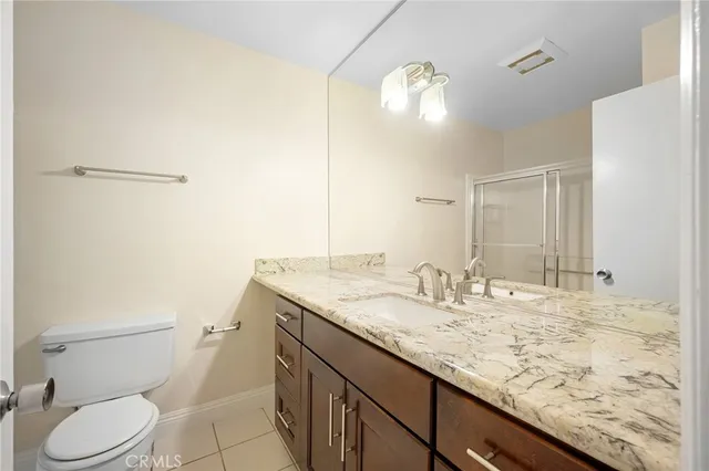 $3,100 | 121 Sinclair Avenue, Unit 206, Glendale, CA 91206