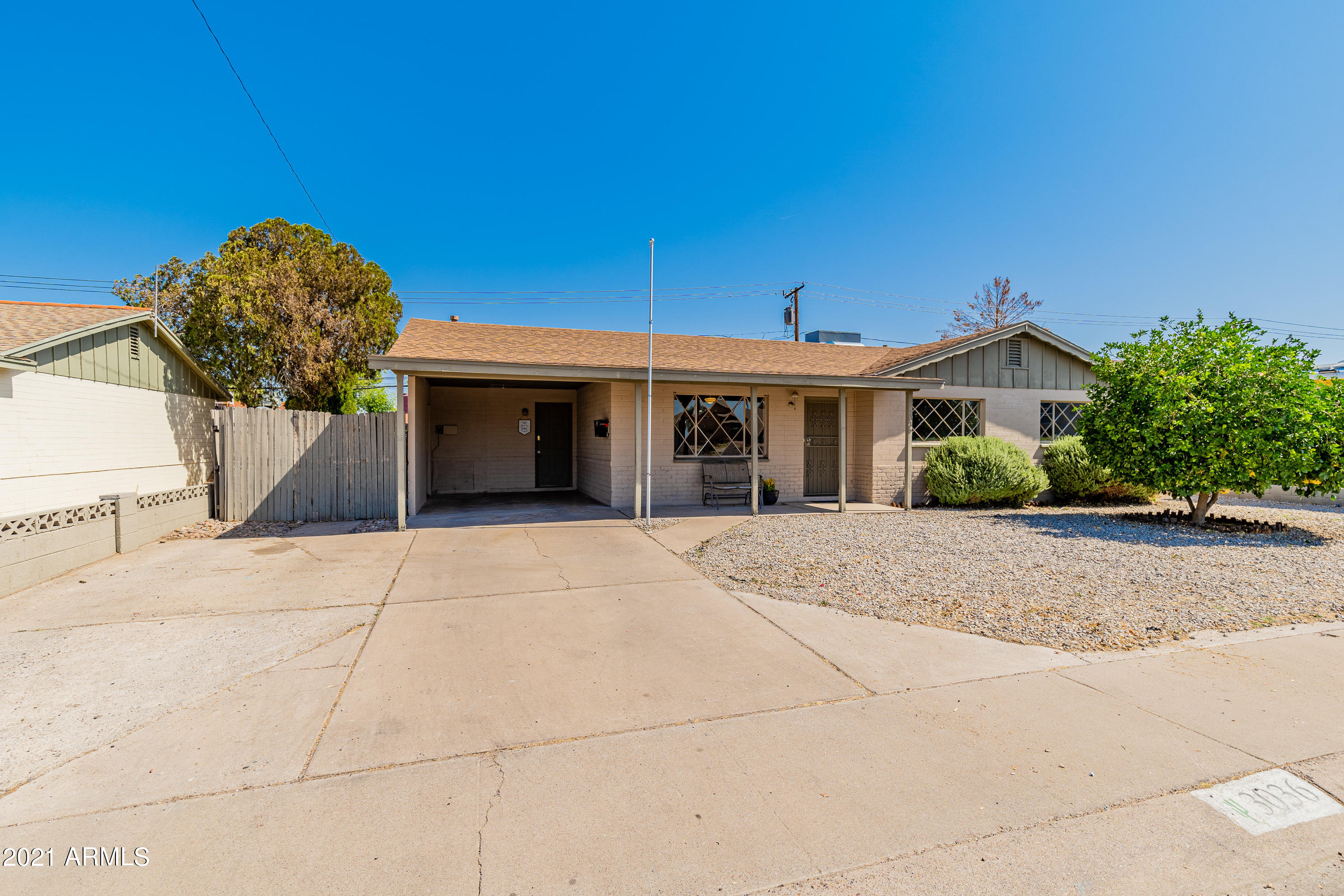 3036 West Cactus Road Phoenix, AZ 85029 - Photo 1 of 20 Front View
