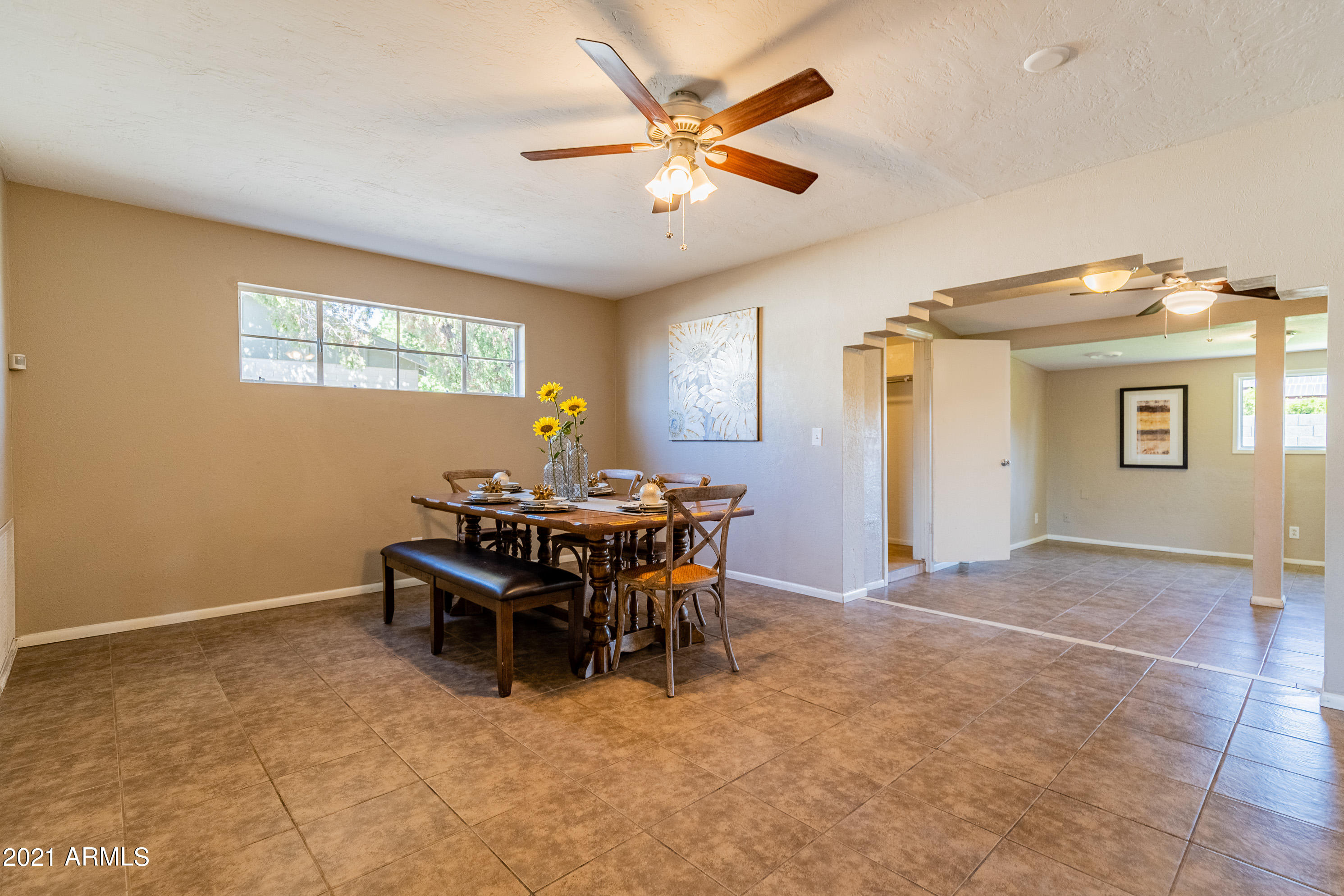 3036 West Cactus Road Phoenix, AZ 85029 - Photo 12 of 20 Dining w: family room view