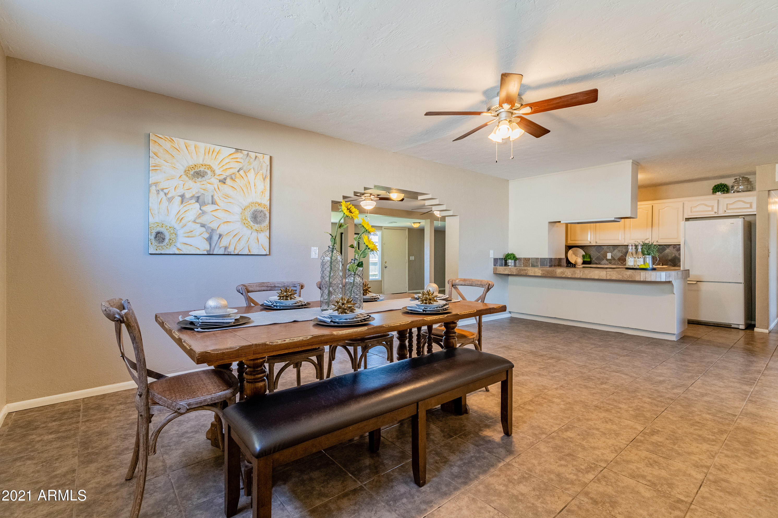 3036 West Cactus Road Phoenix, AZ 85029 - Photo 3 of 20 dining room w:kitchen view