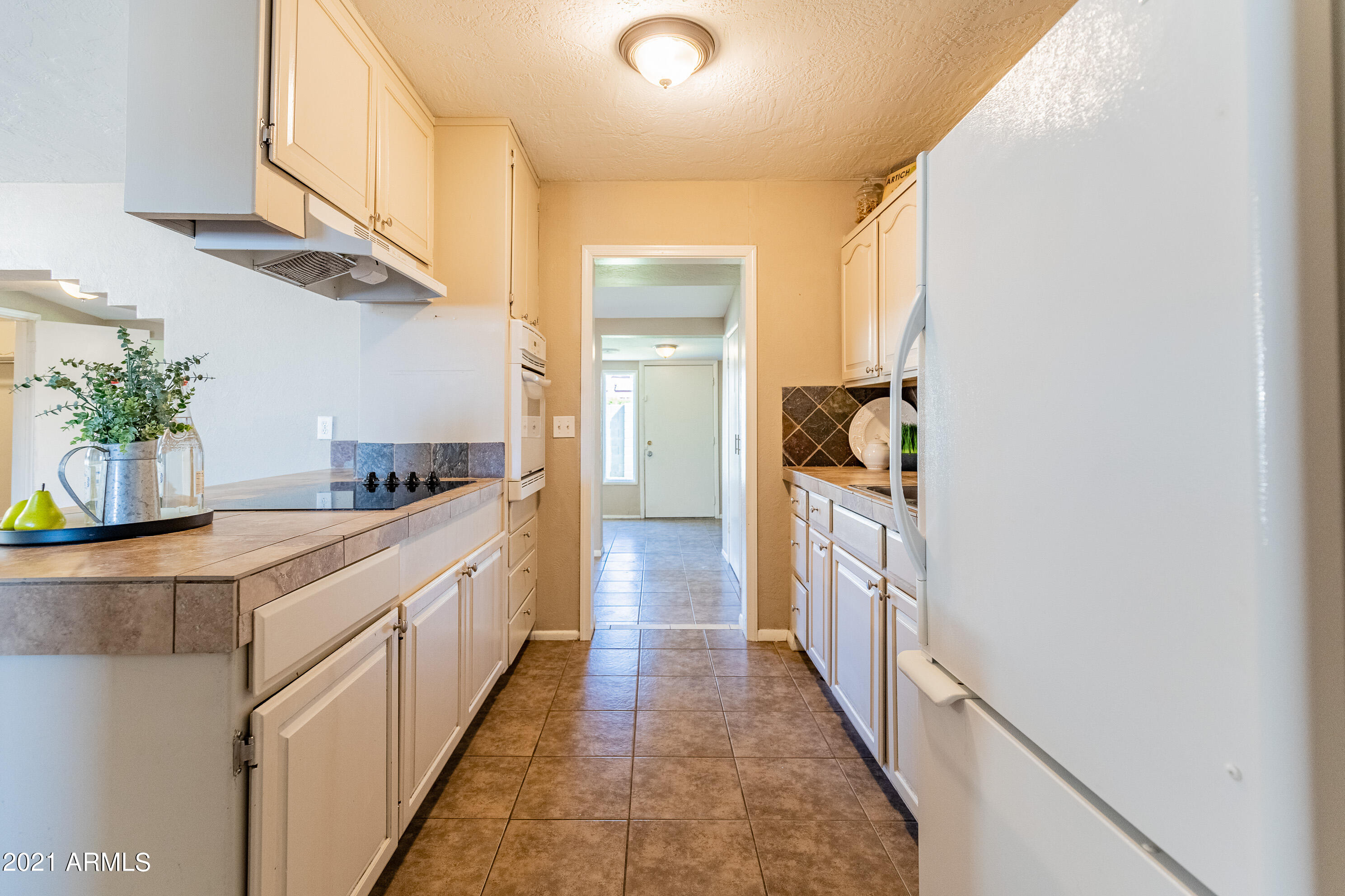 3036 West Cactus Road Phoenix, AZ 85029 - Photo 5 of 20 Kitchen