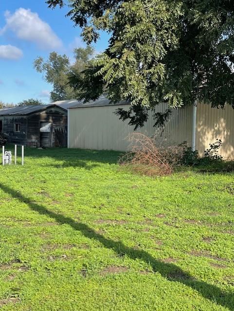 3924 Lander Avenue Turlock, CA 95380 - Photo 2 of 3 a backyard of a house with lots of green space
