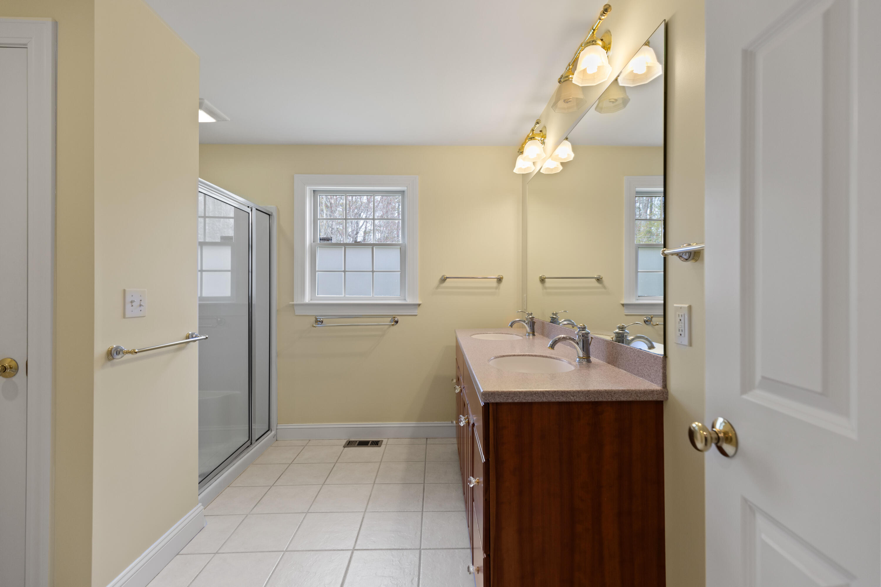 15 Granite Ridge Road, Unit 15 Cumberland Foreside, ME 04110 - Photo 15 of 34 15 Granite Ridge Primary Bath