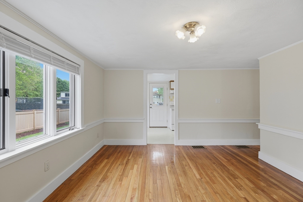 1 Brookhaven Road Worcester, MA 01606 - Photo 6 of 39