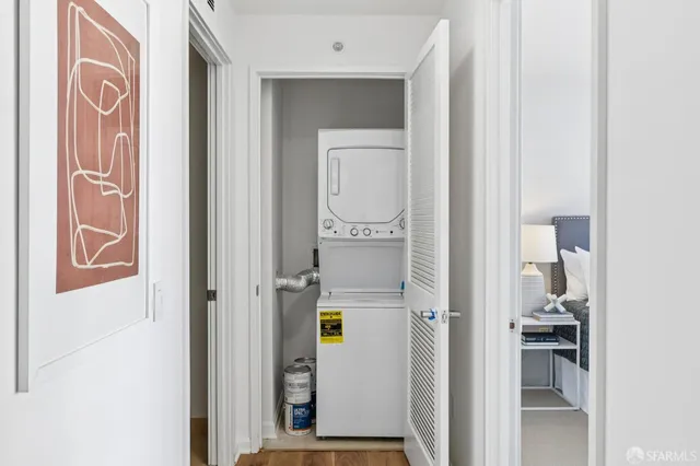 a picture of a building