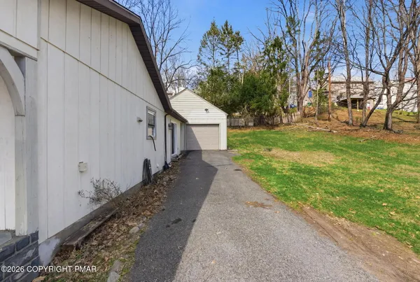 $2,200 | 138 Maple Avenue, East Stroudsburg, PA 18301
