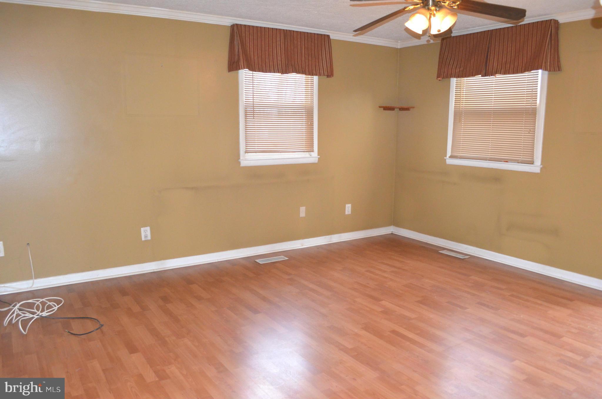 314 Old Post Road Aberdeen, MD 21001 - Photo 6 of 15 Living Room