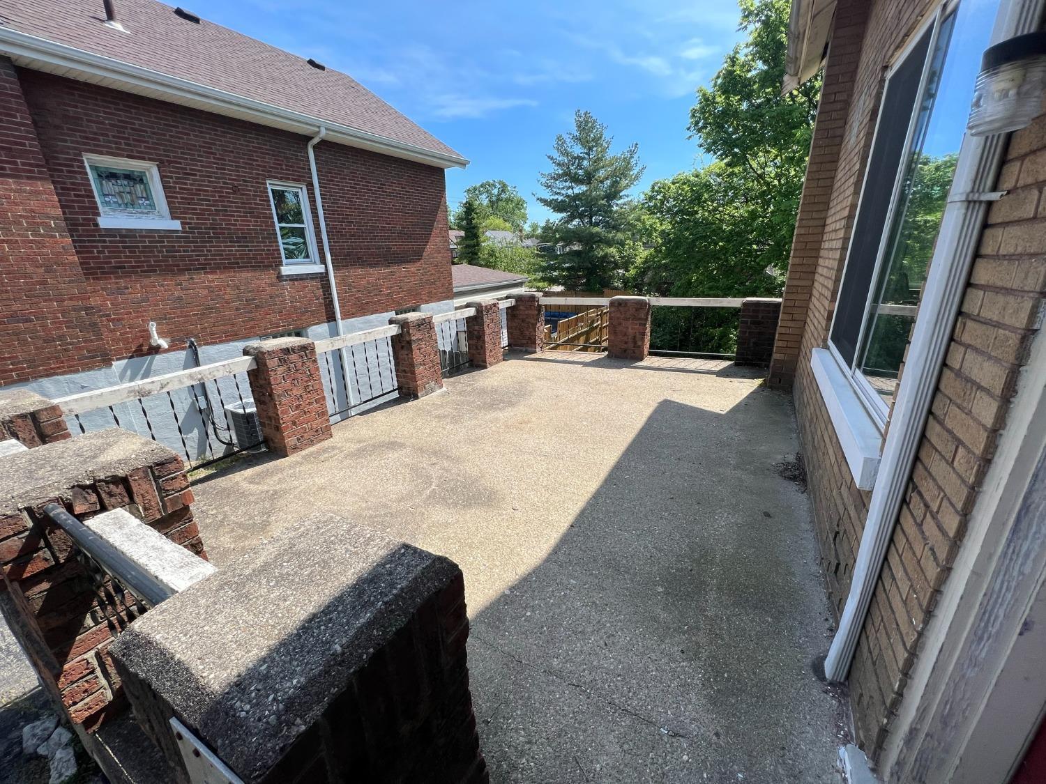 4278 North Bend Road Cincinnati, OH 45211 - Photo 3 of 31 Gallery Image 3