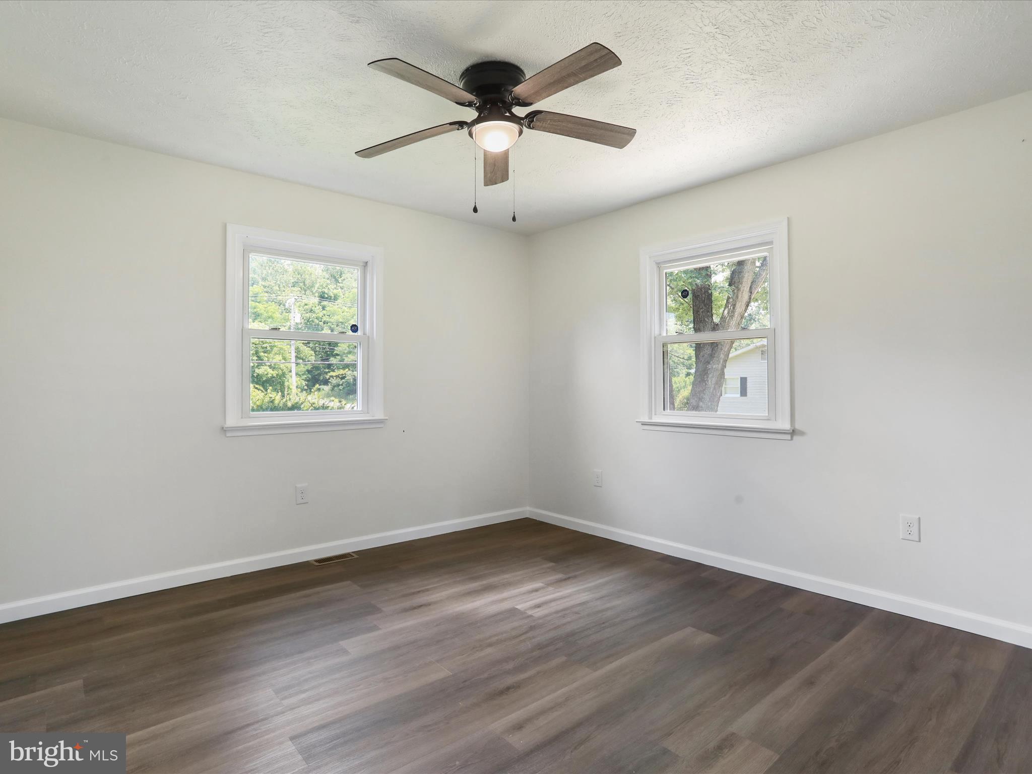 12090 Back Creek Valley Road Hedgesville, WV 25427 - Photo 15 of 33