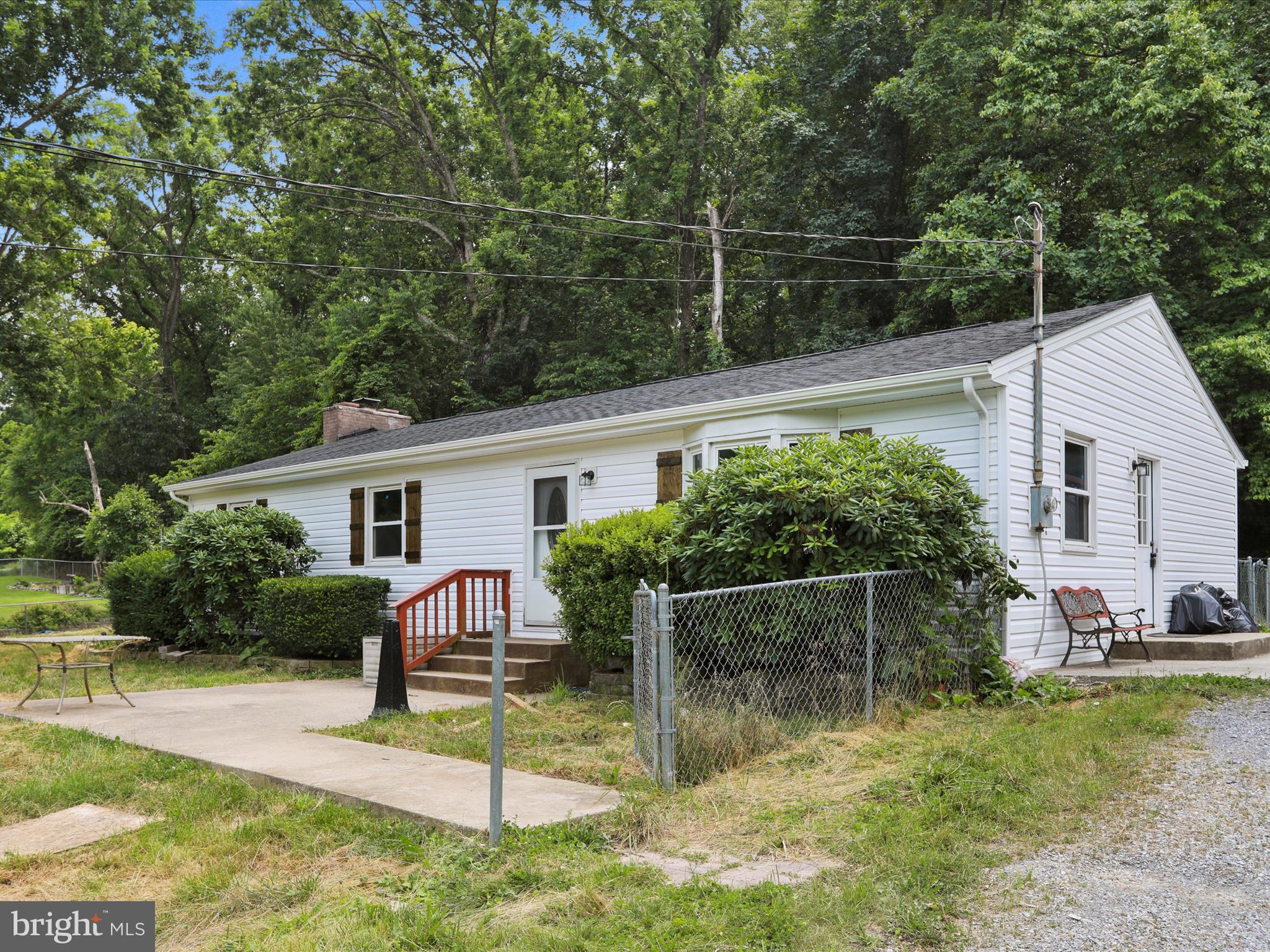 12090 Back Creek Valley Road Hedgesville, WV 25427 - Photo 4 of 33