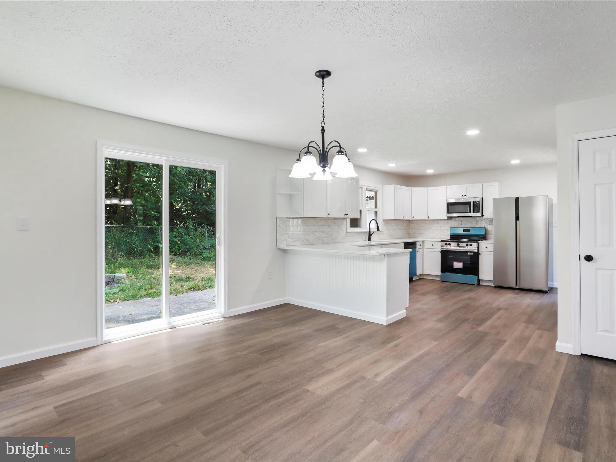 12090 Back Creek Valley Road Hedgesville, WV 25427 - Photo 7 of 33