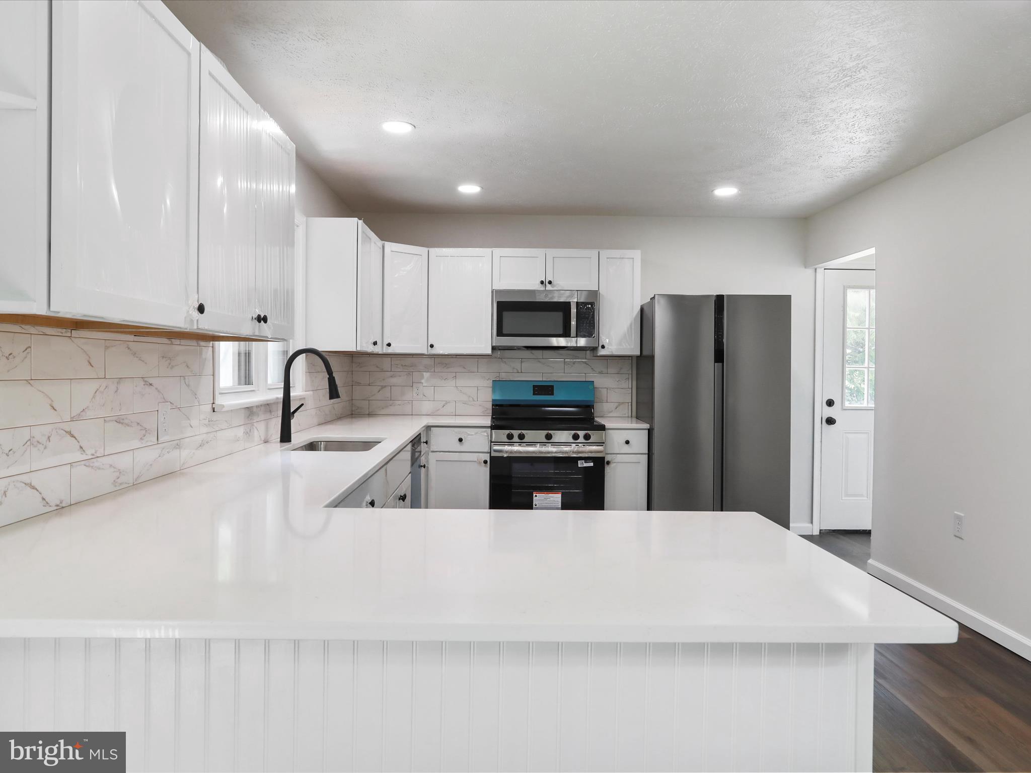 12090 Back Creek Valley Road Hedgesville, WV 25427 - Photo 9 of 33