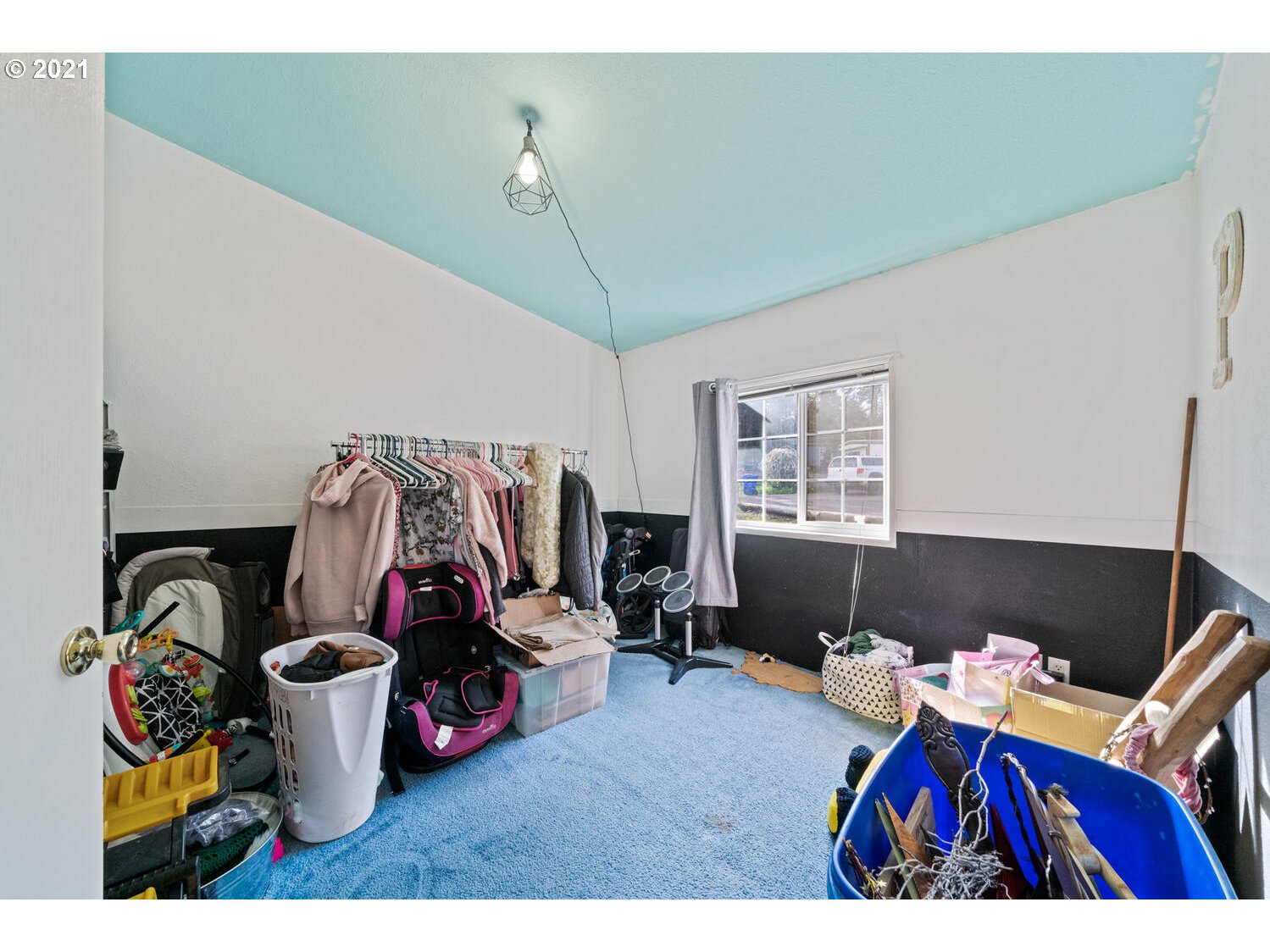 15639 South Fawn View Way Molalla, OR 97038 - Photo 9 of 11 a view of room with gym equipment