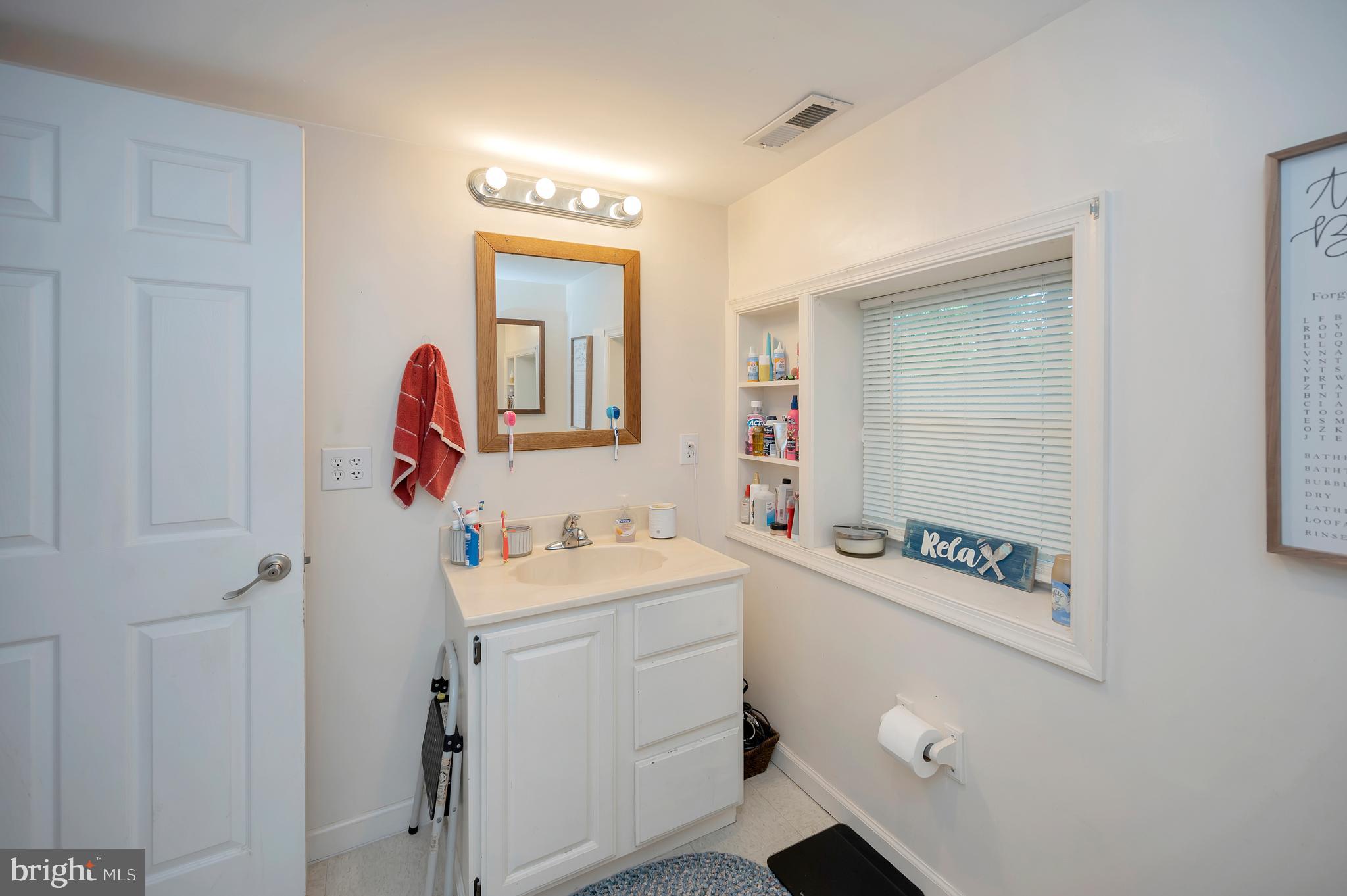 208 Telegraph Road Stafford, VA 22554 - Photo 8 of 86