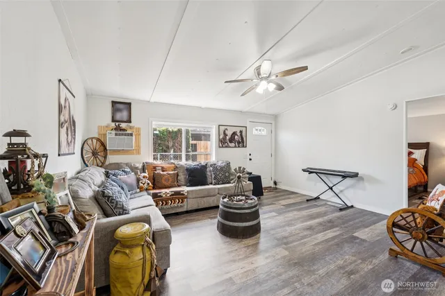 $190,000 | 725 37th Street Southeast, Unit 36, Auburn, WA 98002