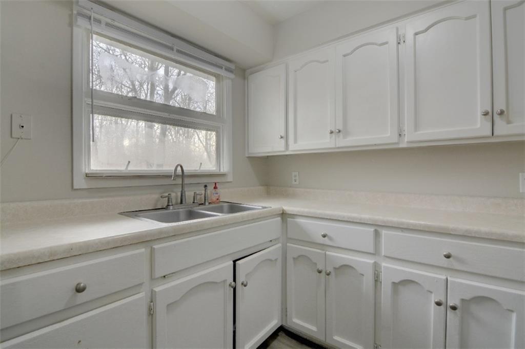 9104 Warwick Road Indianapolis, IN 46240 - Photo 12 of 22