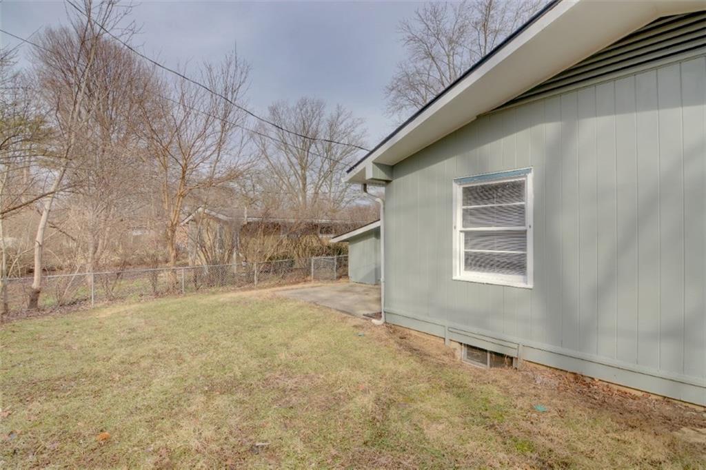 9104 Warwick Road Indianapolis, IN 46240 - Photo 5 of 22