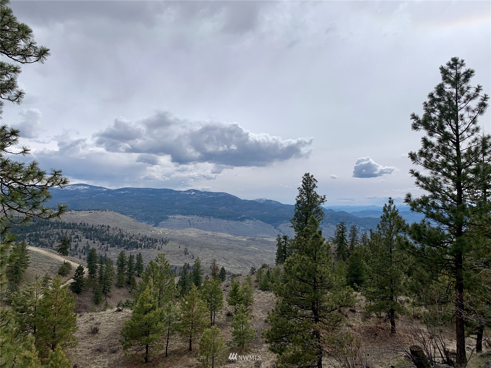 111 Blue Grouse Road Oroville, WA 98844 - Photo 8 of 16 Gallery Image 8