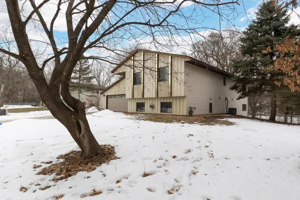 $450,000 | 4626 Lenore Lane, Eagan, MN 55122