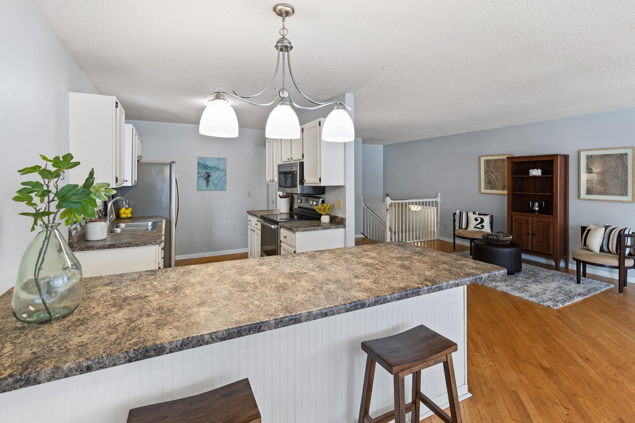 4626 Lenore Lane Eagan, MN 55122 - Photo 13 of 31