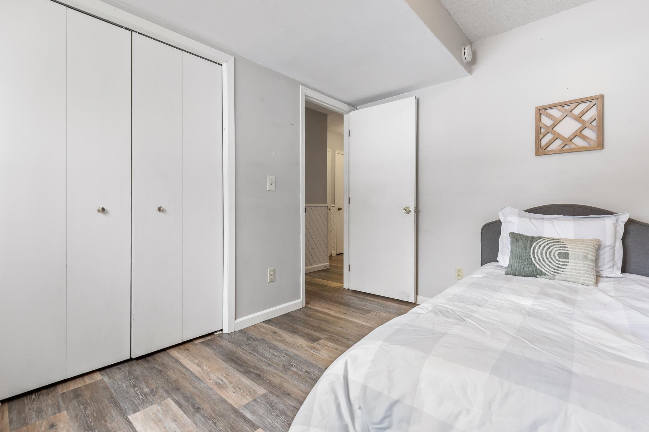 4626 Lenore Lane Eagan, MN 55122 - Photo 20 of 31