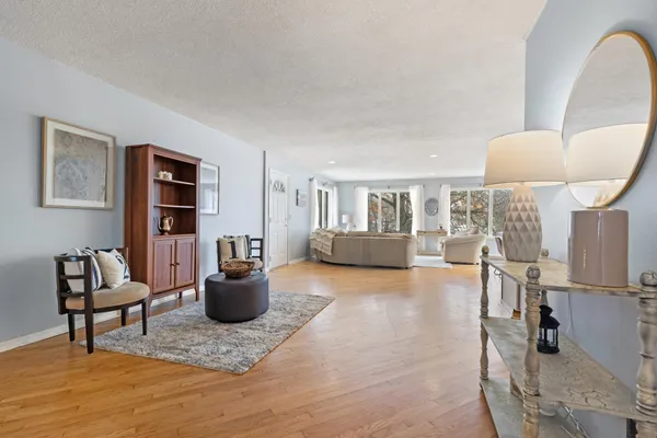 $450,000 | 4626 Lenore Lane, Eagan, MN 55122