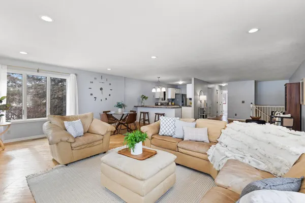 $450,000 | 4626 Lenore Lane, Eagan, MN 55122