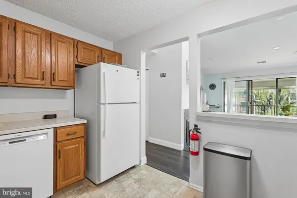 $2,400 | 11 Poillon Court, Lawrence Township, NJ 08648