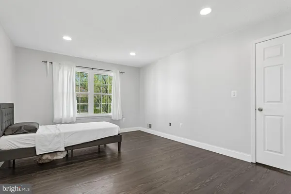 $2,400 | 11 Poillon Court, Lawrence Township, NJ 08648