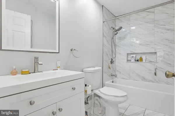 $2,400 | 11 Poillon Court, Lawrence Township, NJ 08648