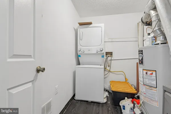 $2,400 | 11 Poillon Court, Lawrence Township, NJ 08648