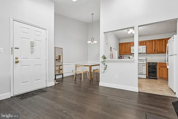 $2,400 | 11 Poillon Court, Lawrence Township, NJ 08648