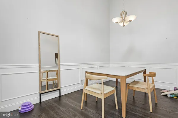 $2,400 | 11 Poillon Court, Lawrence Township, NJ 08648