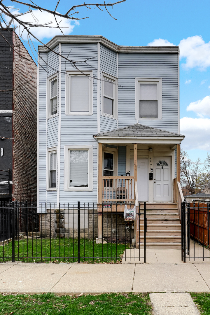 4203 West Maypole Avenue Chicago, IL 60624 - Photo 4 of 20